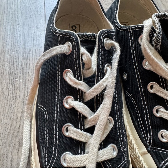 Converse Women's Black and White Trainers size 6 - Picture 3 of 6